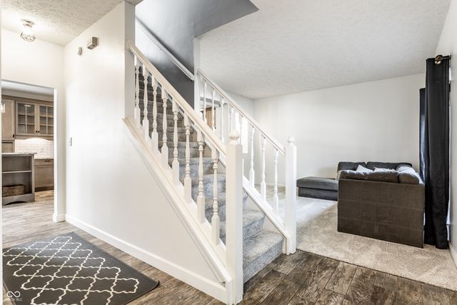 8688 Buffett Parkway, Fishers, IN 46038
