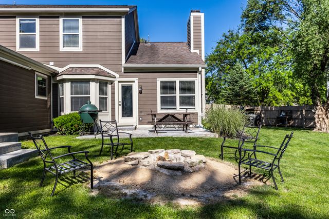 8688 Buffett Parkway, Fishers, IN 46038