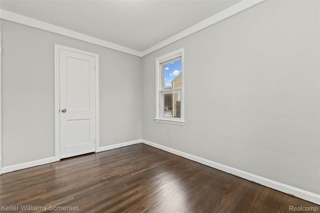 1081 Mill Street, Lincoln Park, MI 48146