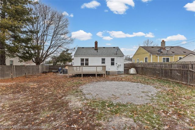 1081 Mill Street, Lincoln Park, MI 48146