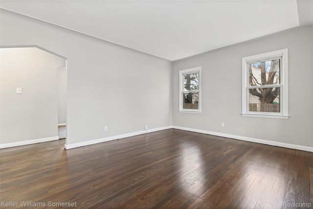 1081 Mill Street, Lincoln Park, MI 48146