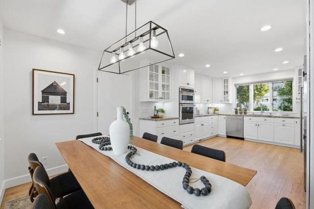 860 Chesterton Avenue, Redwood City, CA 94061