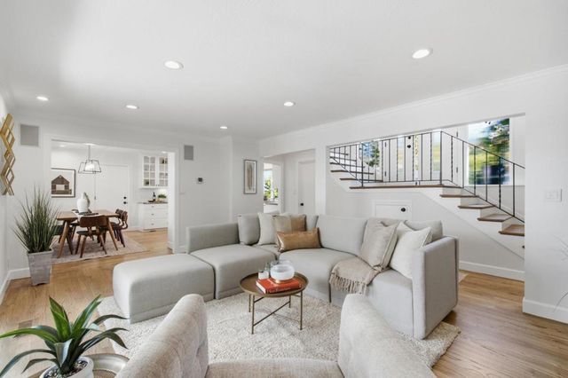 860 Chesterton Avenue, Redwood City, CA 94061