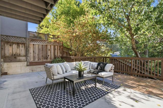 860 Chesterton Avenue, Redwood City, CA 94061