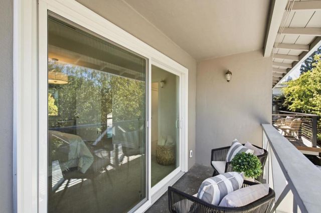 860 Chesterton Avenue, Redwood City, CA 94061