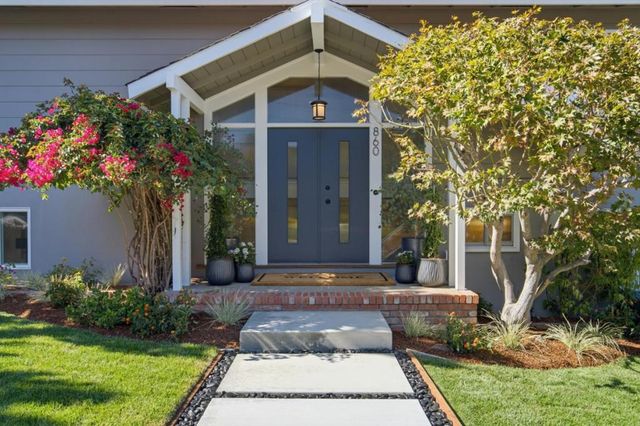 860 Chesterton Avenue, Redwood City, CA 94061