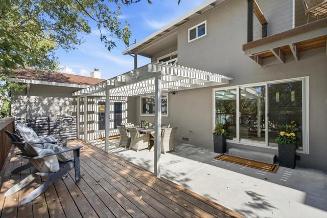 860 Chesterton Avenue, Redwood City, CA 94061