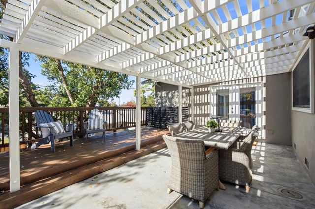 860 Chesterton Avenue, Redwood City, CA 94061