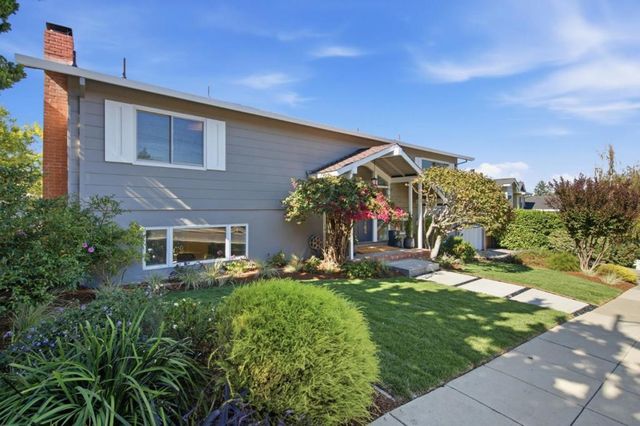 860 Chesterton Avenue, Redwood City, CA 94061