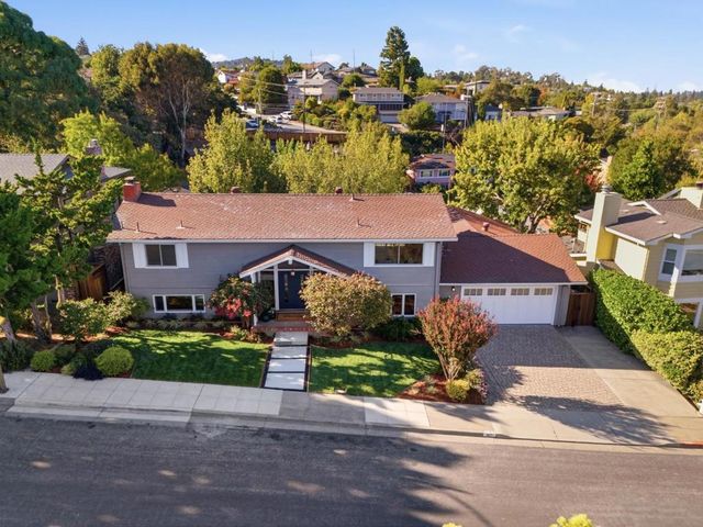 860 Chesterton Avenue, Redwood City, CA 94061