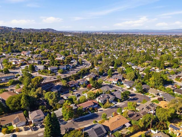 860 Chesterton Avenue, Redwood City, CA 94061