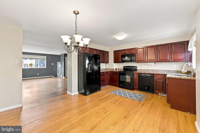 12649 BISCAYNE DR, Philadelphia, PA 19154