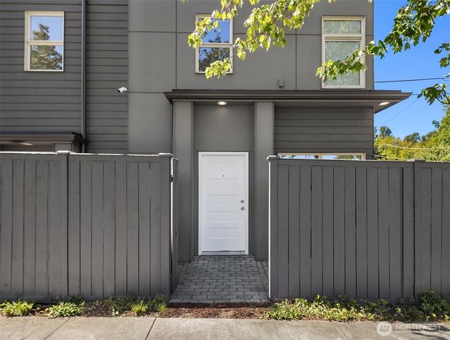 3323 Martin Luther King Jr Way S, Seattle, WA 98144