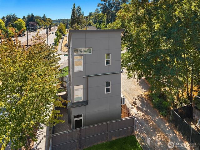 3323 Martin Luther King Jr Way S, Seattle, WA 98144