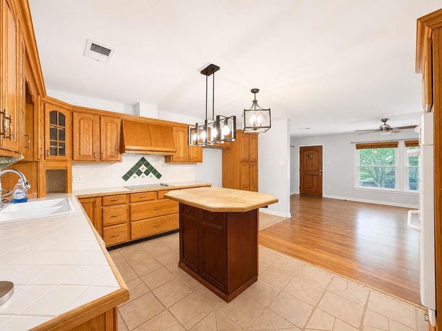 2506 Edgewood Street, Liberty, TX 77575