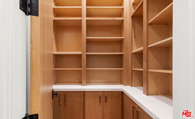 2565 Patricia Avenue, Los Angeles, CA 90064