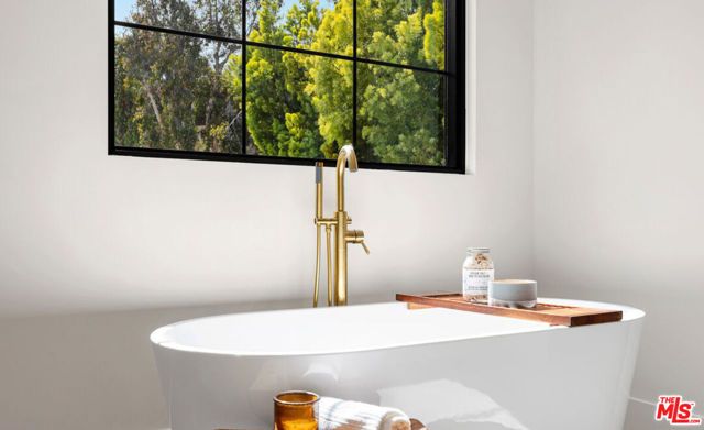 2565 Patricia Avenue, Los Angeles, CA 90064