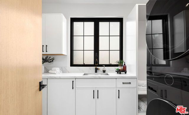 2565 Patricia Avenue, Los Angeles, CA 90064