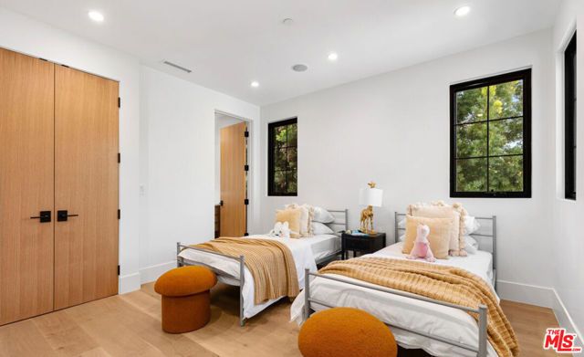 2565 Patricia Avenue, Los Angeles, CA 90064