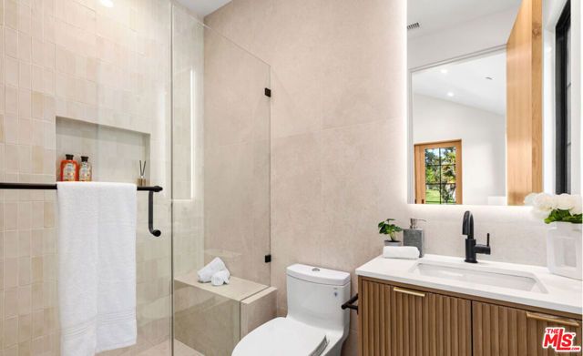 2565 Patricia Avenue, Los Angeles, CA 90064