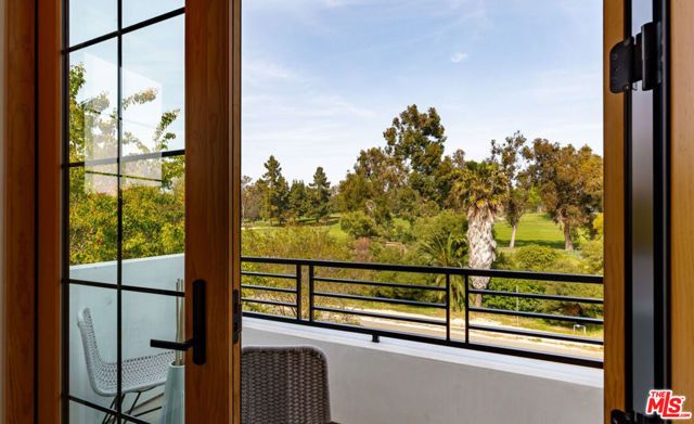 2565 Patricia Avenue, Los Angeles, CA 90064