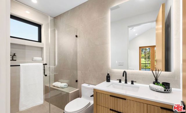 2565 Patricia Avenue, Los Angeles, CA 90064