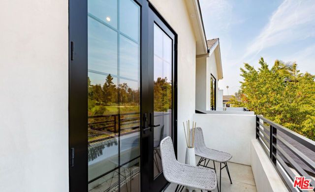 2565 Patricia Avenue, Los Angeles, CA 90064