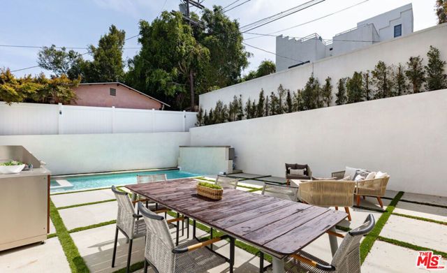 2565 Patricia Avenue, Los Angeles, CA 90064