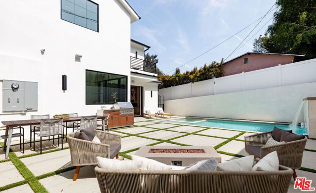 2565 Patricia Avenue, Los Angeles, CA 90064