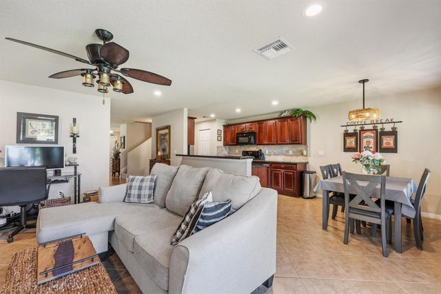 5580 45th Avenue, Vero Beach, FL 32967