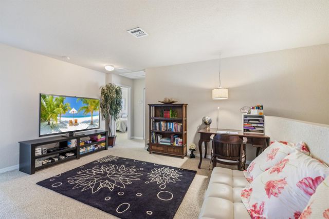 5580 45th Avenue, Vero Beach, FL 32967