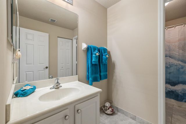 5580 45th Avenue, Vero Beach, FL 32967