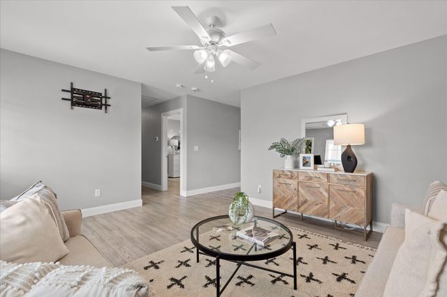 8410 Hixson Pike, Hixson, TN 37343