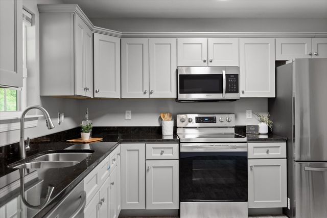 8410 Hixson Pike, Hixson, TN 37343