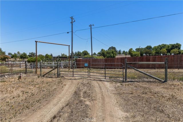 4060 Deer Creek, Paso Robles, CA 93446