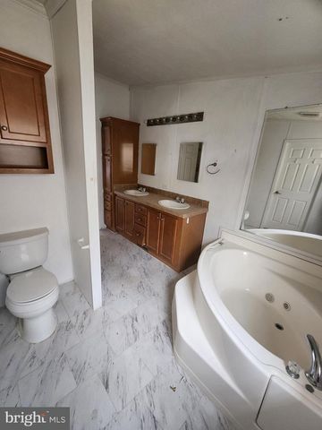 522 BUCHANNAN AVE, Williamstown, NJ 08094