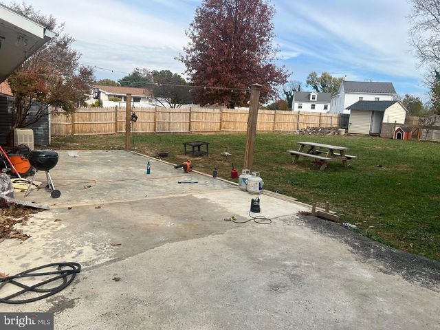 11117 NURSERY RD, Hagerstown, MD 21740