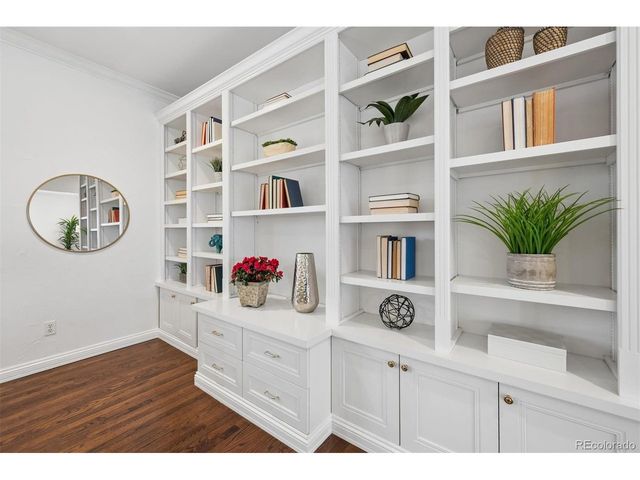 390 Saint Paul St, Denver, CO 80206