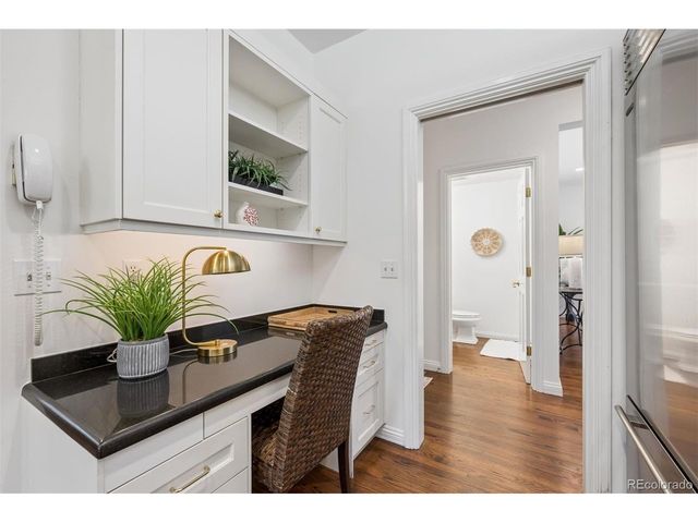 390 Saint Paul St, Denver, CO 80206