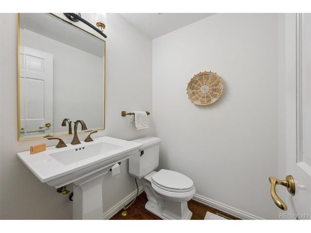 390 Saint Paul St, Denver, CO 80206