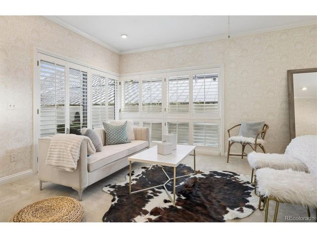 390 Saint Paul St, Denver, CO 80206