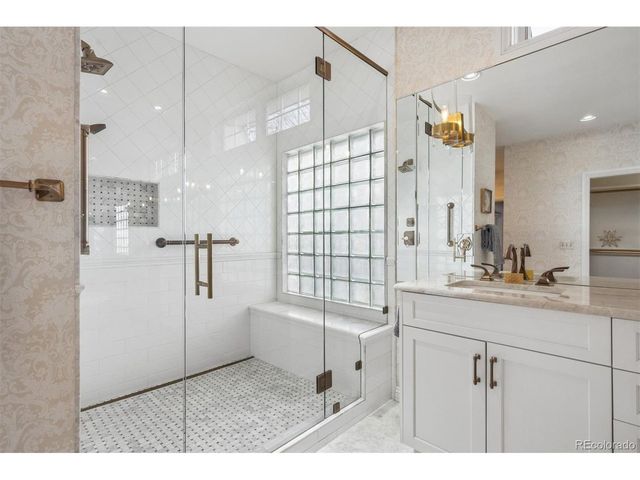 390 Saint Paul St, Denver, CO 80206