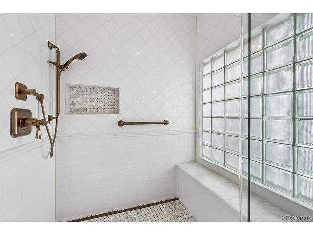 390 Saint Paul St, Denver, CO 80206