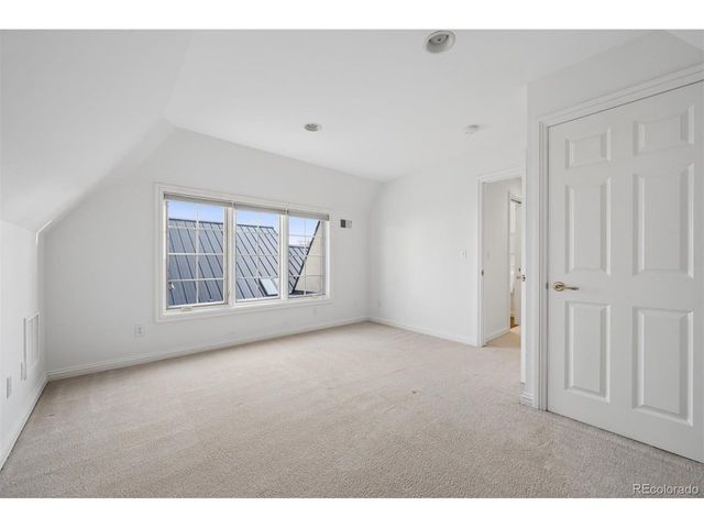 390 Saint Paul St, Denver, CO 80206