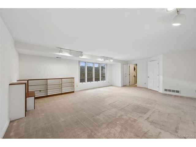 390 Saint Paul St, Denver, CO 80206