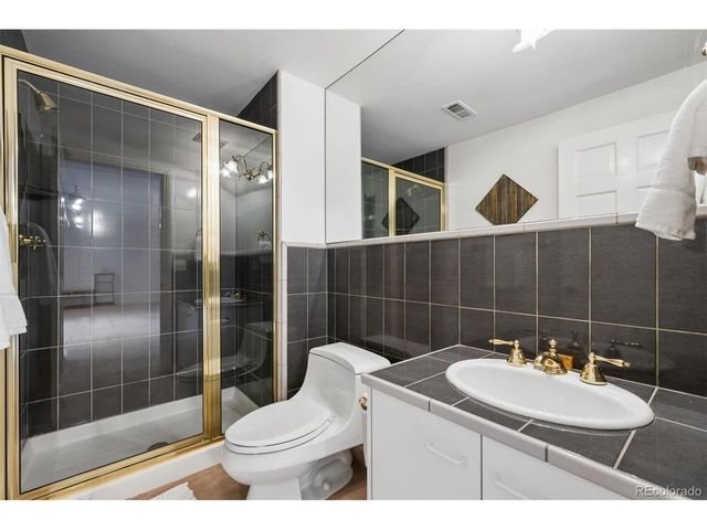 390 Saint Paul St, Denver, CO 80206