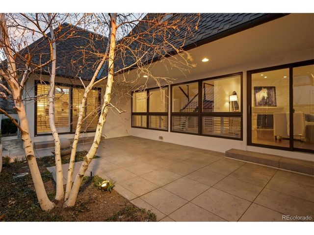 390 Saint Paul St, Denver, CO 80206