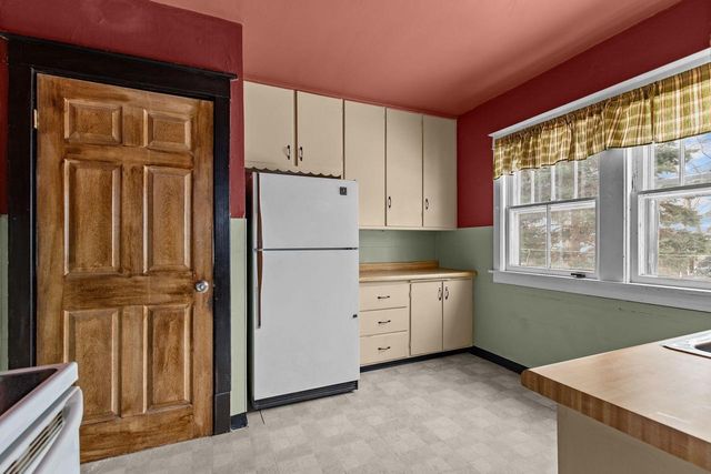 333 E FRANKLIN AVENUE, Neenah, WI 54956