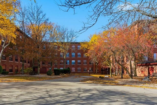 335 Cypress St Apt 2P, Manchester, NH 03103