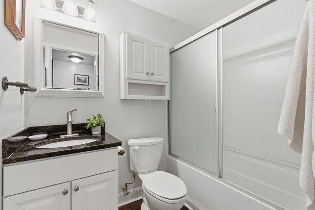 335 Cypress St Apt 2P, Manchester, NH 03103